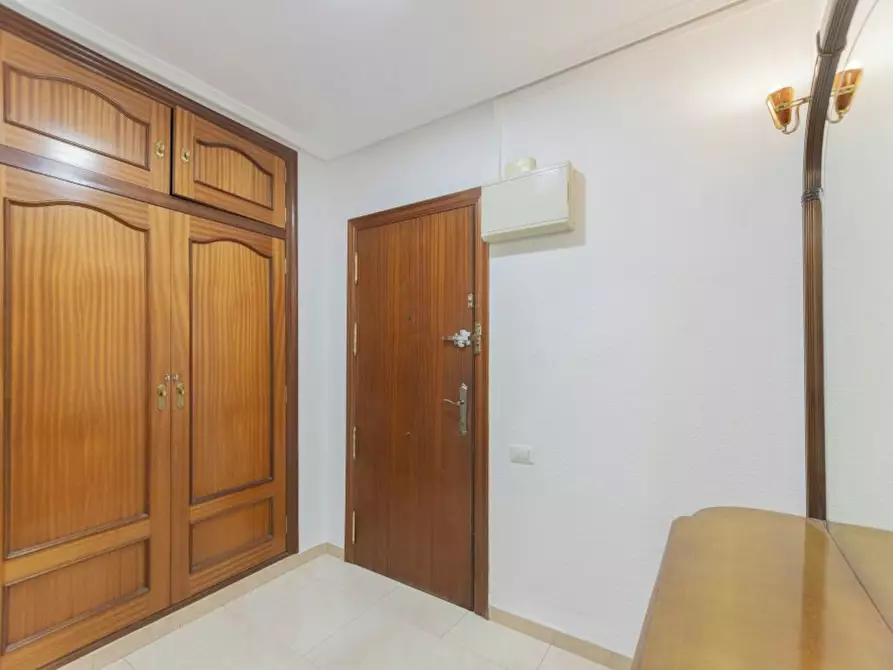 Immagine 2 di Camera in affitto  in Carrer de la Mare de Déu de la Cabeza a Valencia