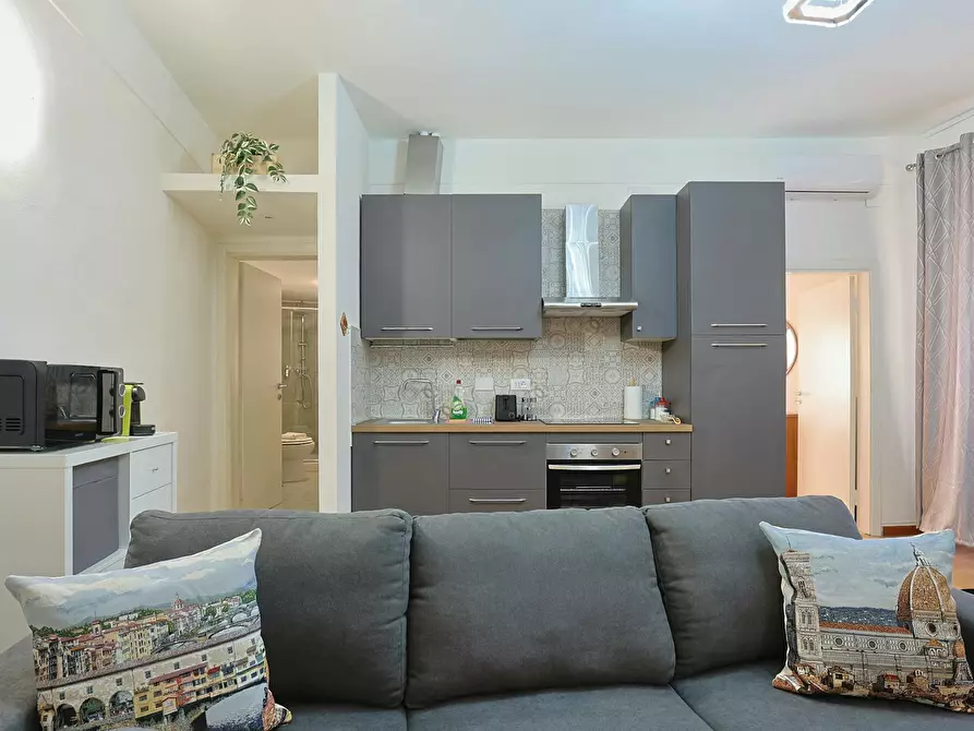 Immagine 10 di Appartamento in affitto  in Via del Sole a Firenze