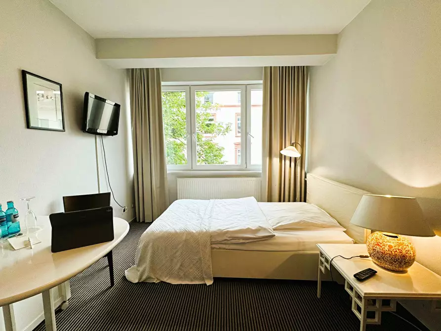 Immagine 1 di Appartamento in affitto  in Feuerbachstraße a Frankfurt am Main
