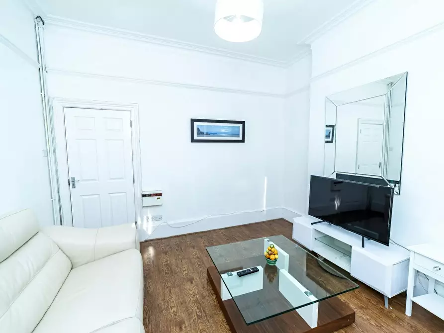 Immagine 3 di Casa indipendente in affitto  in Evington Road a Oadby