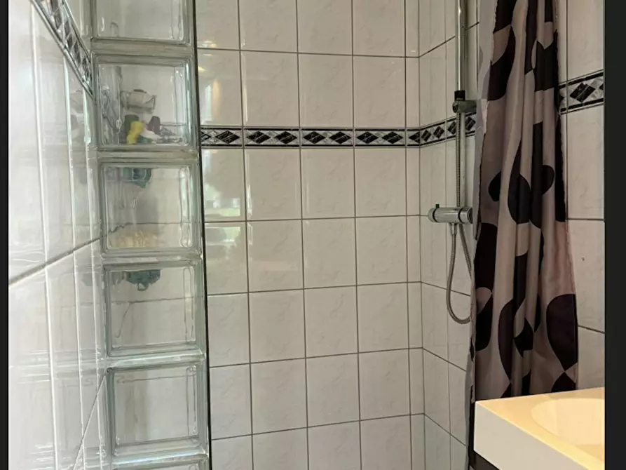 Immagine 3 di Camera in affitto  in Burgemeester van Haarenlaan a Schiedam