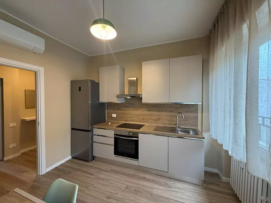 Immagine 5 di Appartamento in affitto  in Via Modica a Milano