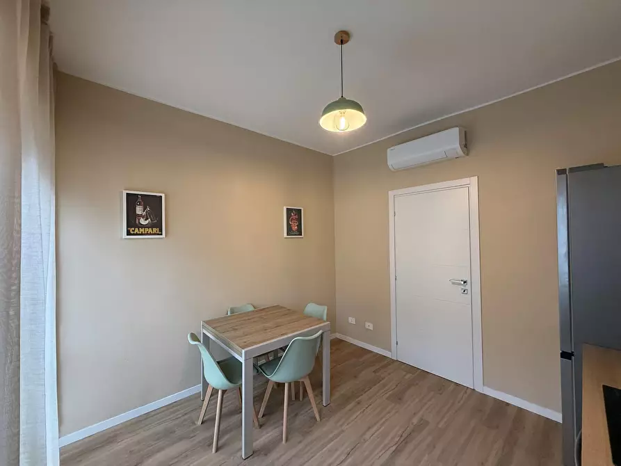 Immagine 6 di Appartamento in affitto  in Via Modica a Milano