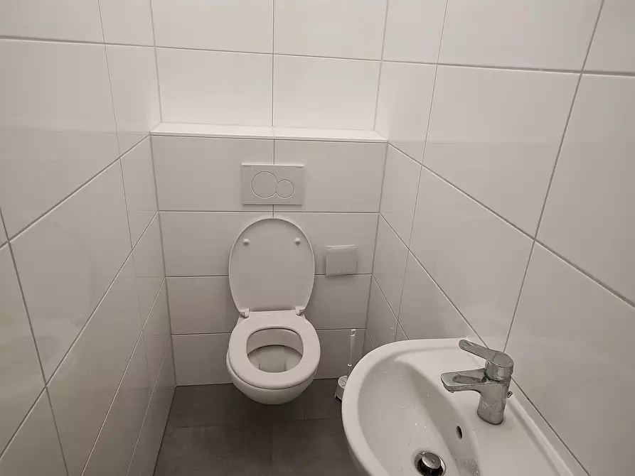 Immagine 8 di Camera condivisa in affitto  in Franz-Arens-Straße a Essen
