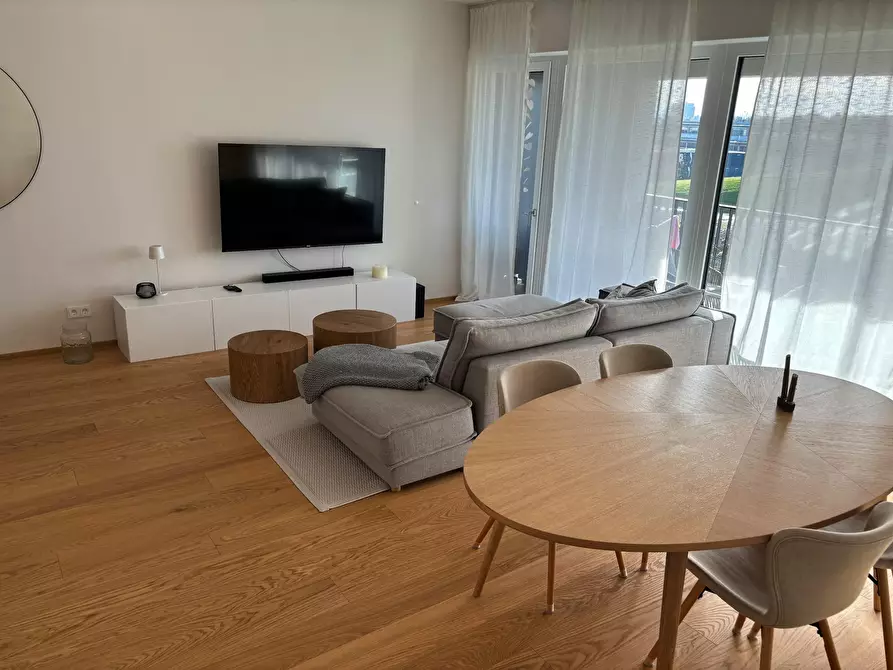 Immagine 5 di Appartamento in affitto  in Friederike-Nadig-Allee a München