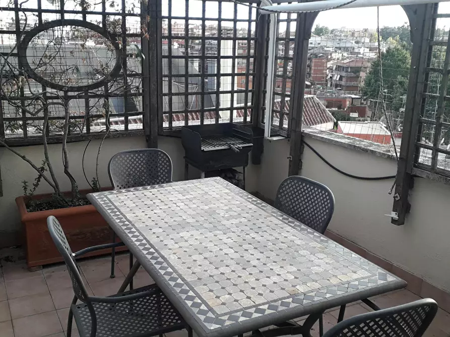 Immagine 2 di Appartamento in affitto  in Clivo Rutario a Roma