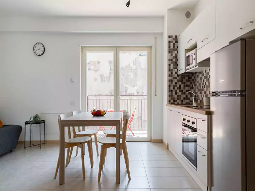 Immagine 2 di Appartamento in affitto  in Via Gardone a Milano