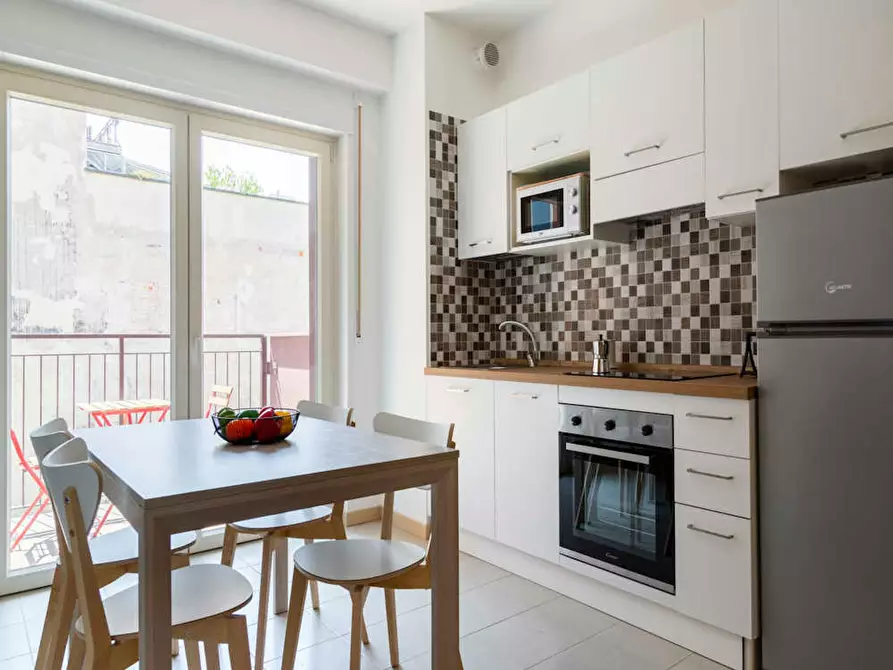 Immagine 6 di Appartamento in affitto  in Via Gardone a Milano