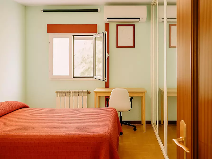 Immagine 1 di Camera in affitto  in Calle de Carlota O’Neill a Madrid