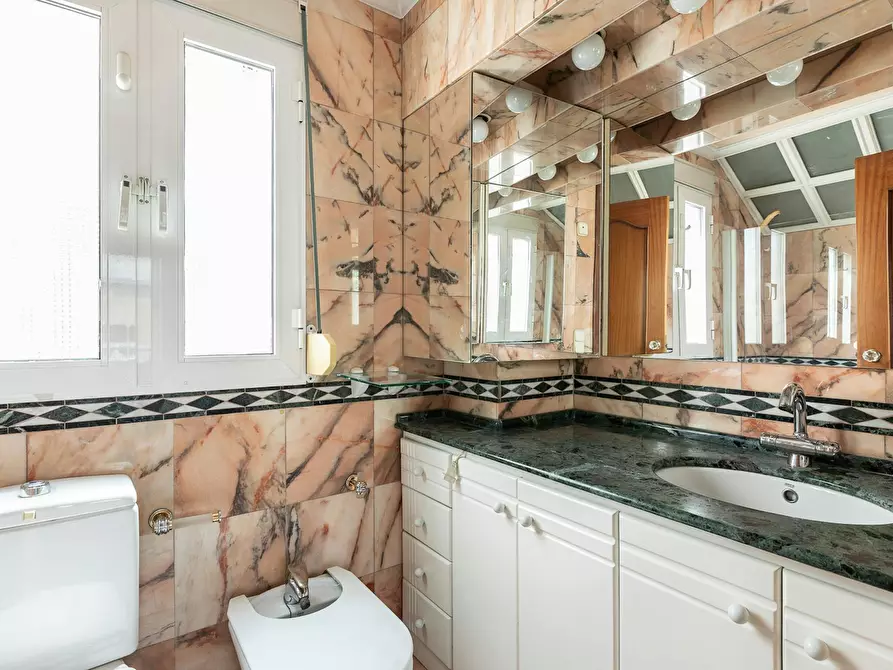 Immagine 3 di Camera in affitto  in Carrer del Doctor Vila Barberà a Valencia