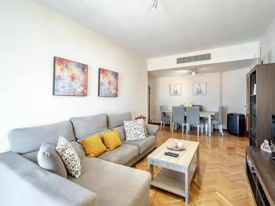 Immagine 4 di Appartamento in affitto  in Calle de Jacometrezo a Madrid