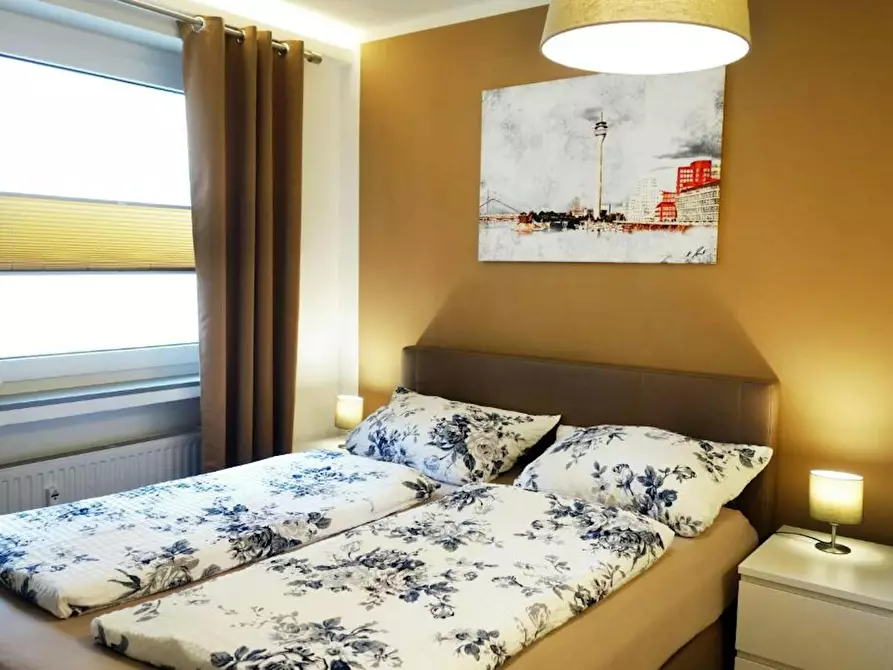 Immagine 1 di Appartamento in affitto  in Siemensstraße a Düsseldorf