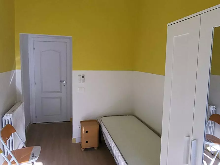 Immagine 5 di Camera condivisa in affitto  in Via di Mezzo a Firenze