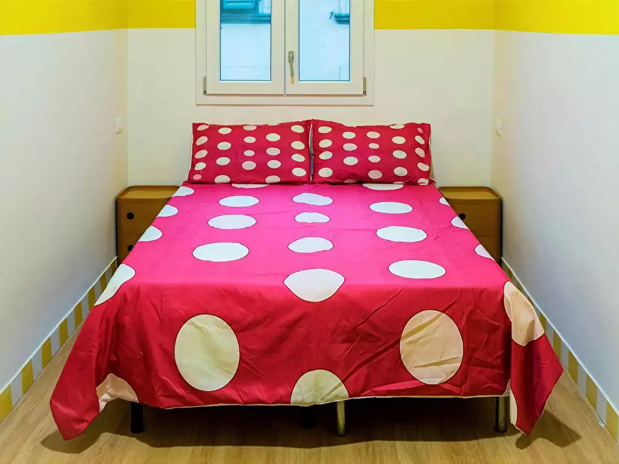 Immagine 1 di Camera condivisa in affitto  in Via di Mezzo a Firenze