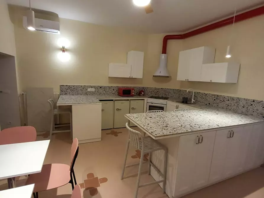 Immagine 10 di Camera condivisa in affitto  in Via di Mezzo a Firenze