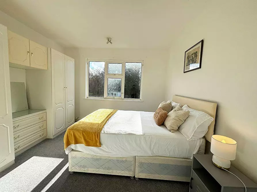 Immagine 1 di Camera condivisa in affitto  in Petts Wood Road a Bromley