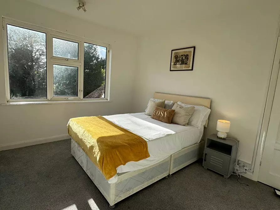 Immagine 2 di Camera condivisa in affitto  in Petts Wood Road a Bromley