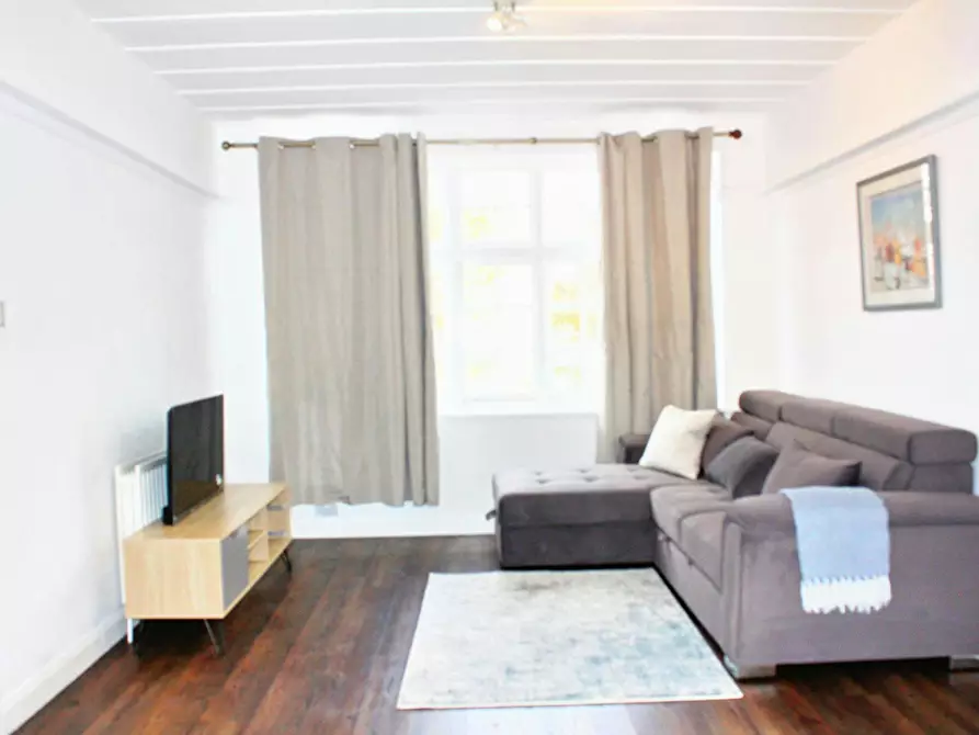 Immagine 3 di Camera condivisa in affitto  in Petts Wood Road a Bromley