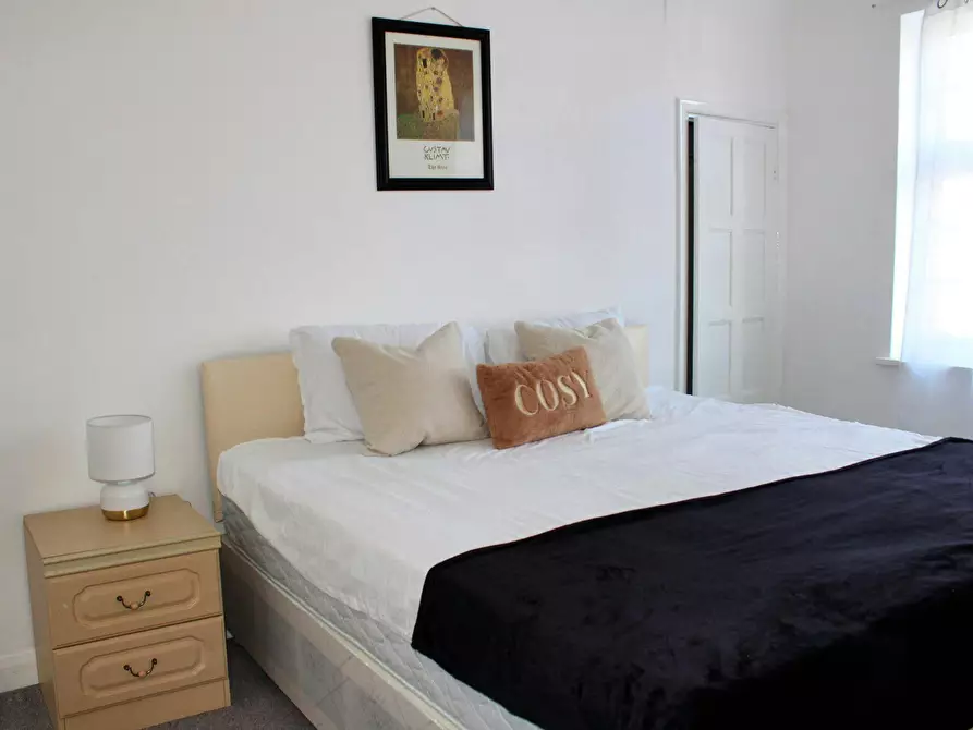 Immagine 7 di Camera condivisa in affitto  in Petts Wood Road a Bromley