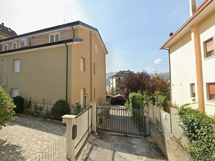 Immagine 1 di Camera in affitto  in Via Conduttura II a L'aquila
