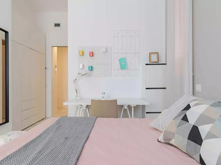 Immagine 4 di Camera in affitto  in Viale Bligny a Milano