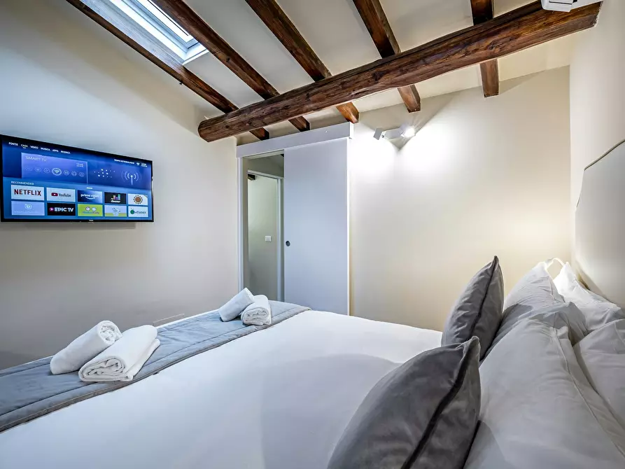 Immagine 10 di Appartamento in affitto  in Via Buonconti a Prato