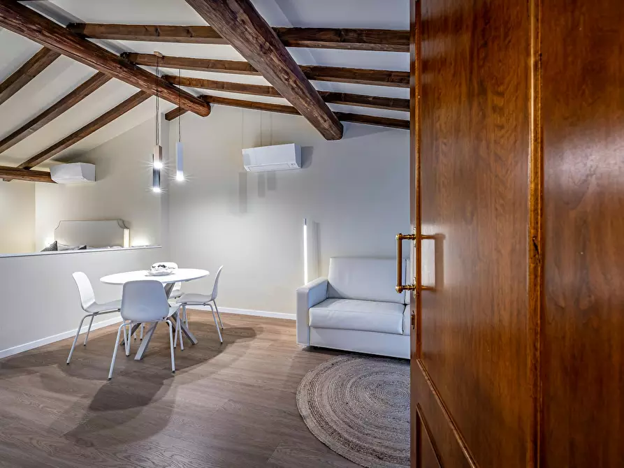 Immagine 1 di Appartamento in affitto  in Via Buonconti a Prato