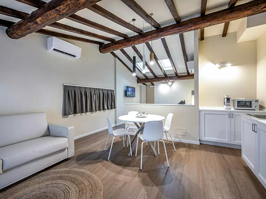 Immagine 2 di Appartamento in affitto  in Via Buonconti a Prato