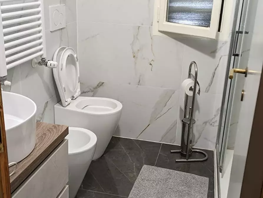 Immagine 4 di Appartamento in affitto  in Via Lorenzo Il Magnifico a Firenze