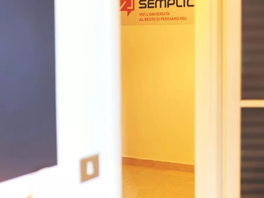 Immagine 2 di Camera in affitto  in Via Salvatore Sassi a Lecco