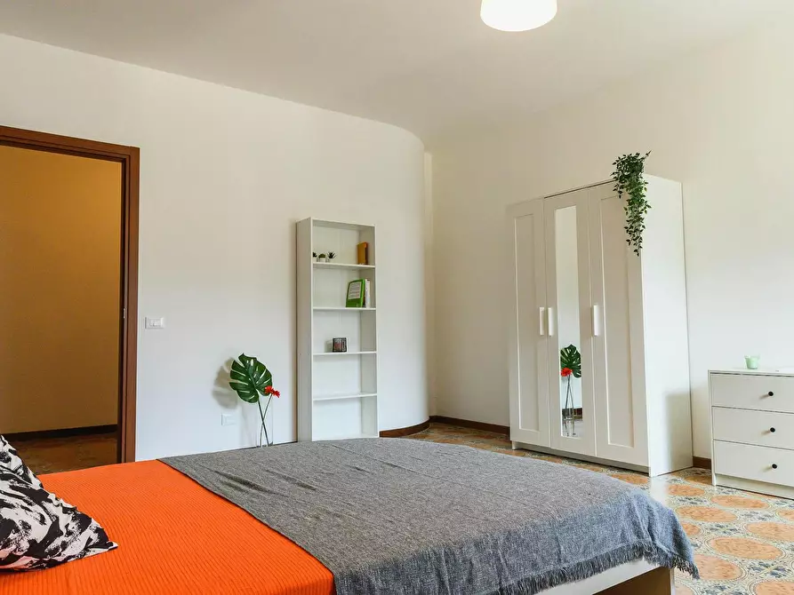 Immagine 1 di Camera in affitto  in Corso Carlo Alberto a Lecco