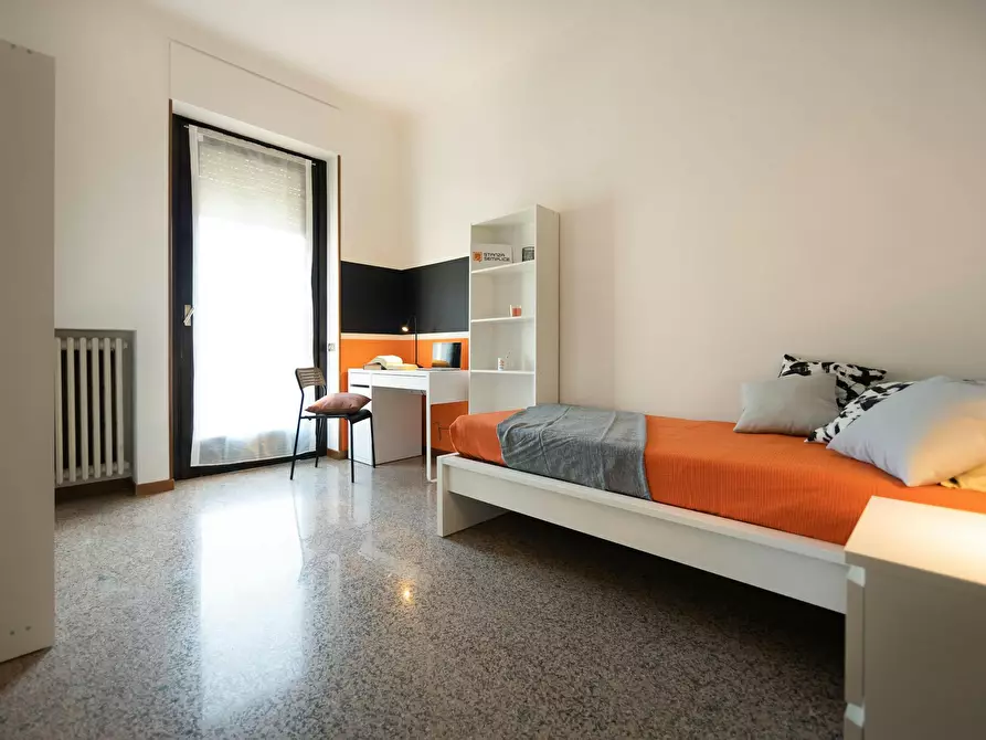 Immagine 2 di Camera in affitto  in Via Goito a Lecco