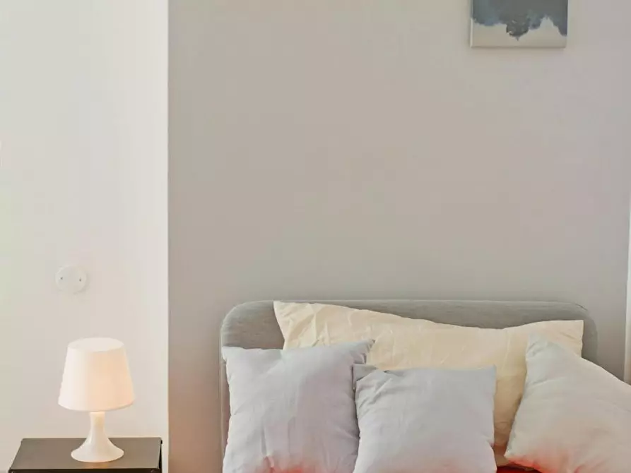 Immagine 4 di Camera in affitto  in Via Giuseppe Resinelli a Lecco