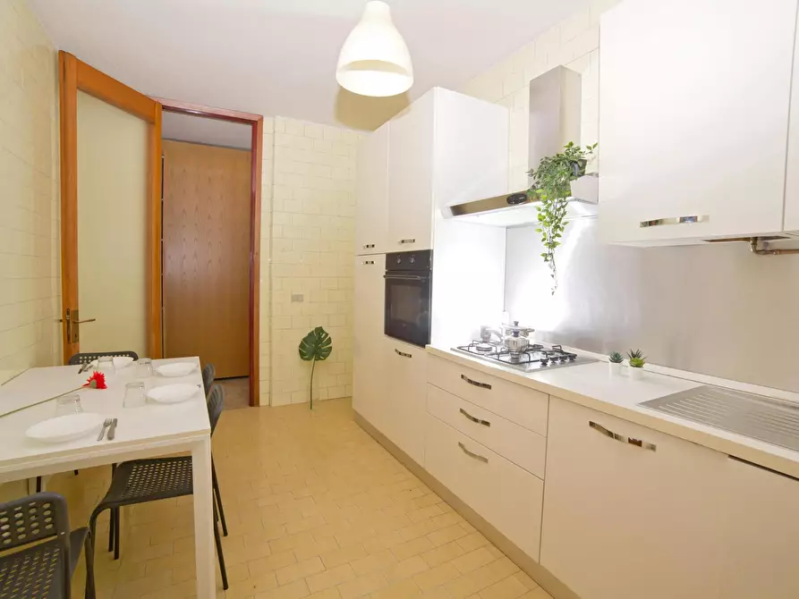 Immagine 8 di Camera in affitto  in Via Belvedere a Lecco