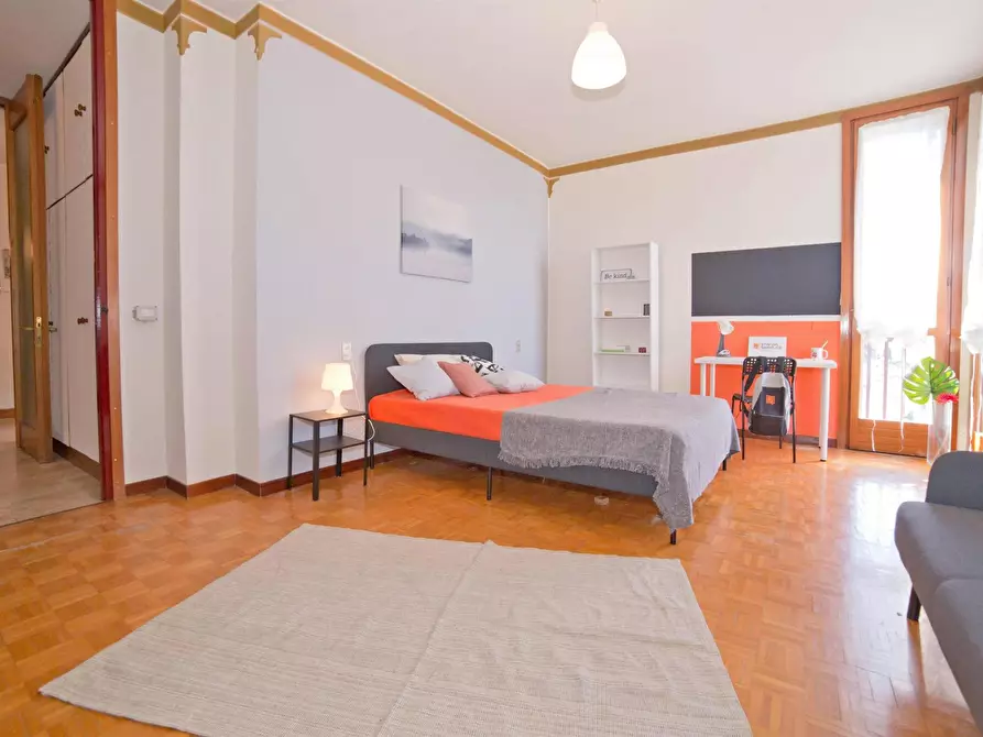 Immagine 1 di Camera in affitto  in Via Belvedere a Lecco