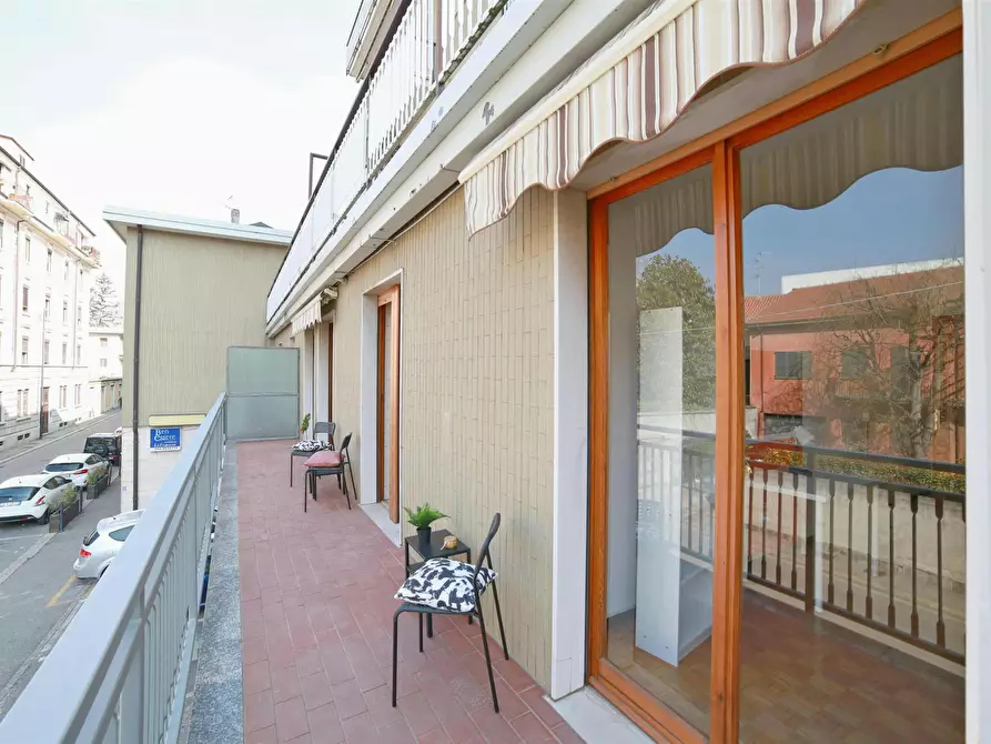 Immagine 5 di Camera in affitto  in Via Como a Lecco