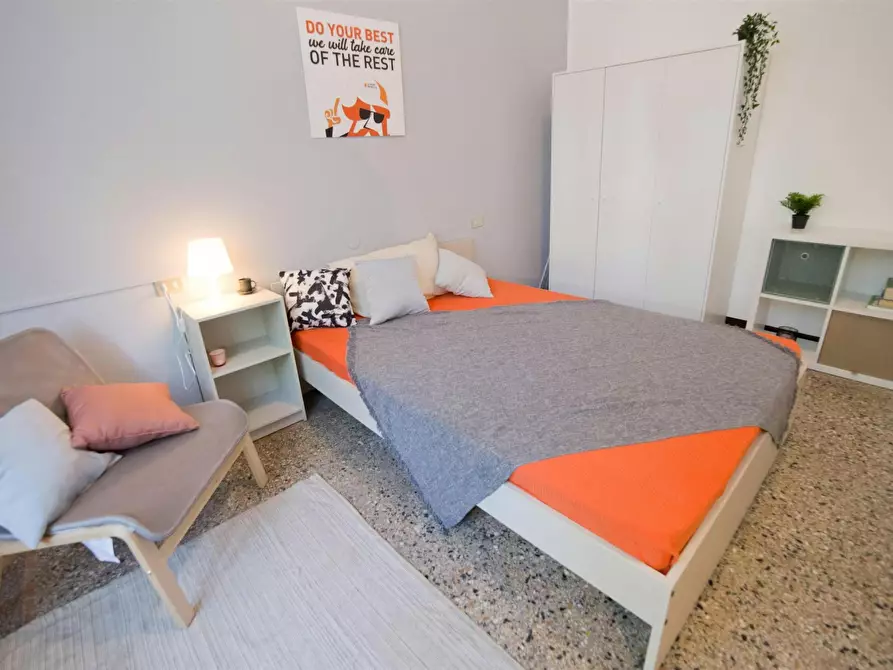 Immagine 2 di Camera in affitto  in Via Belvedere a Lecco