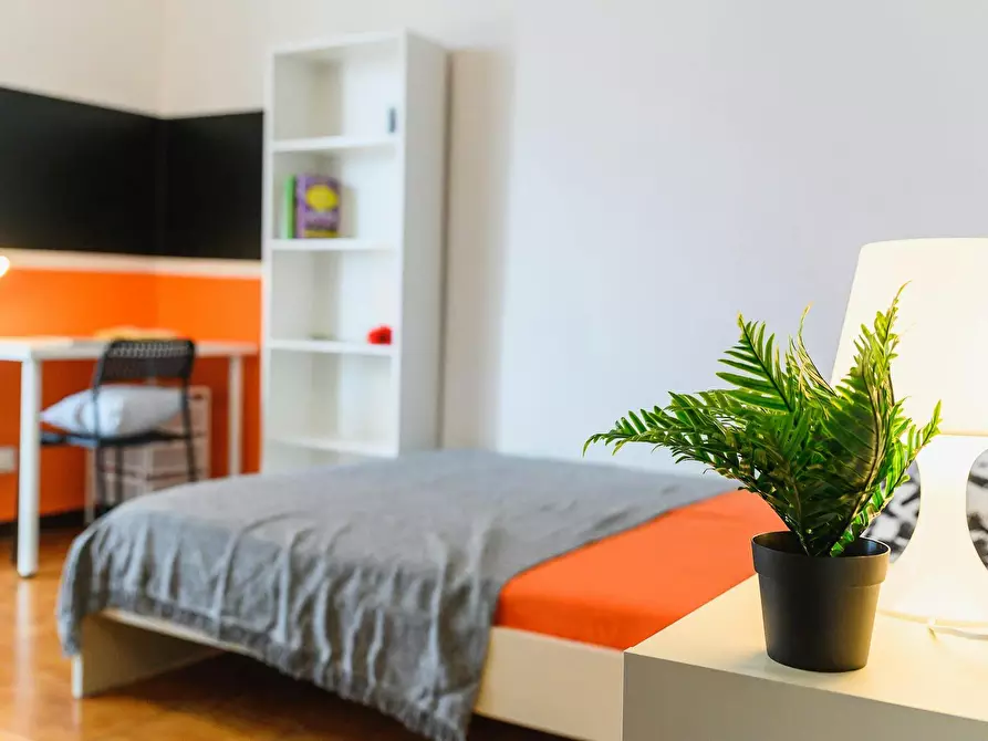 Immagine 3 di Camera in affitto  in Corso Carlo Alberto a Lecco