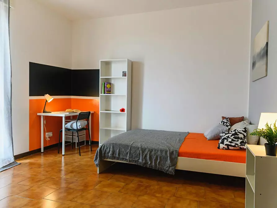 Immagine 1 di Camera in affitto  in Corso Carlo Alberto a Lecco