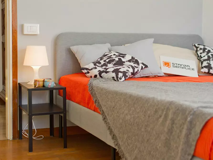 Immagine 3 di Camera in affitto  in Via Giuseppe Resinelli a Lecco