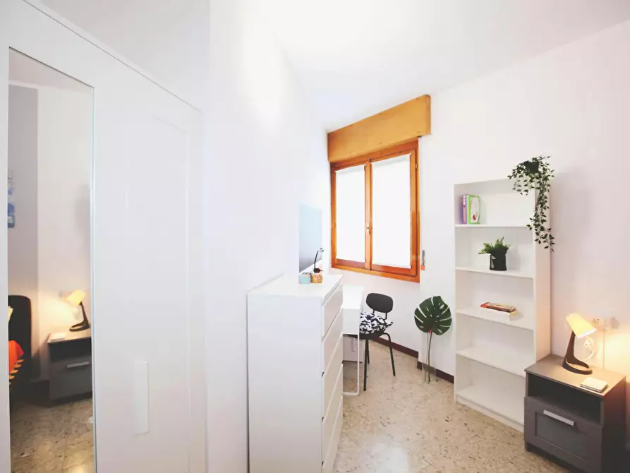 Immagine 4 di Camera in affitto  in Via Privata Nino Castelli a Lecco