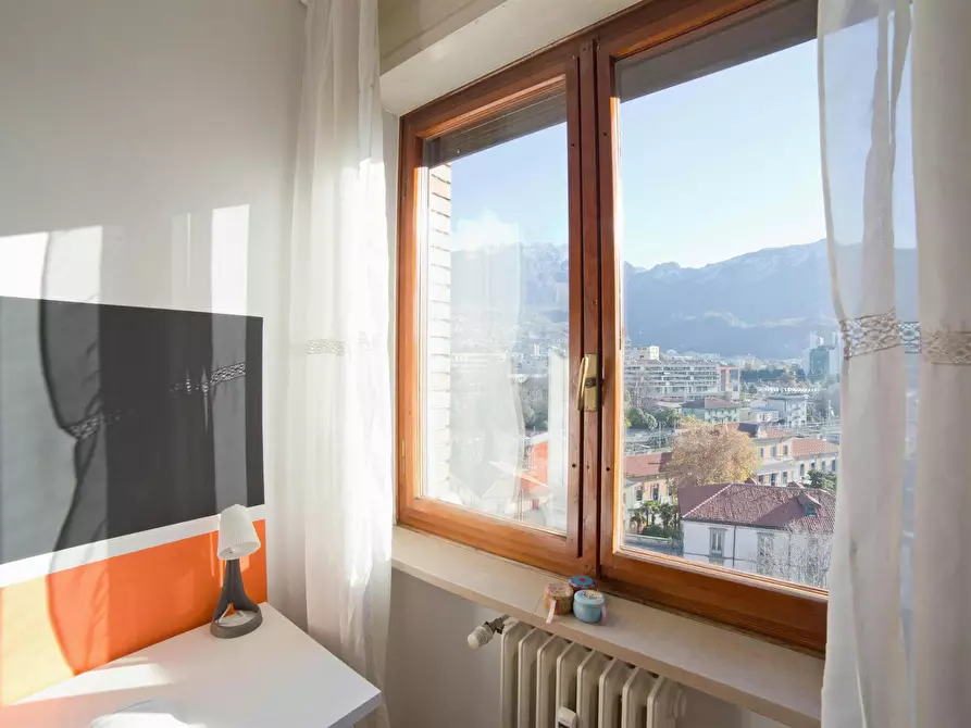 Immagine 3 di Camera in affitto  in Via Giuseppe Resinelli a Lecco