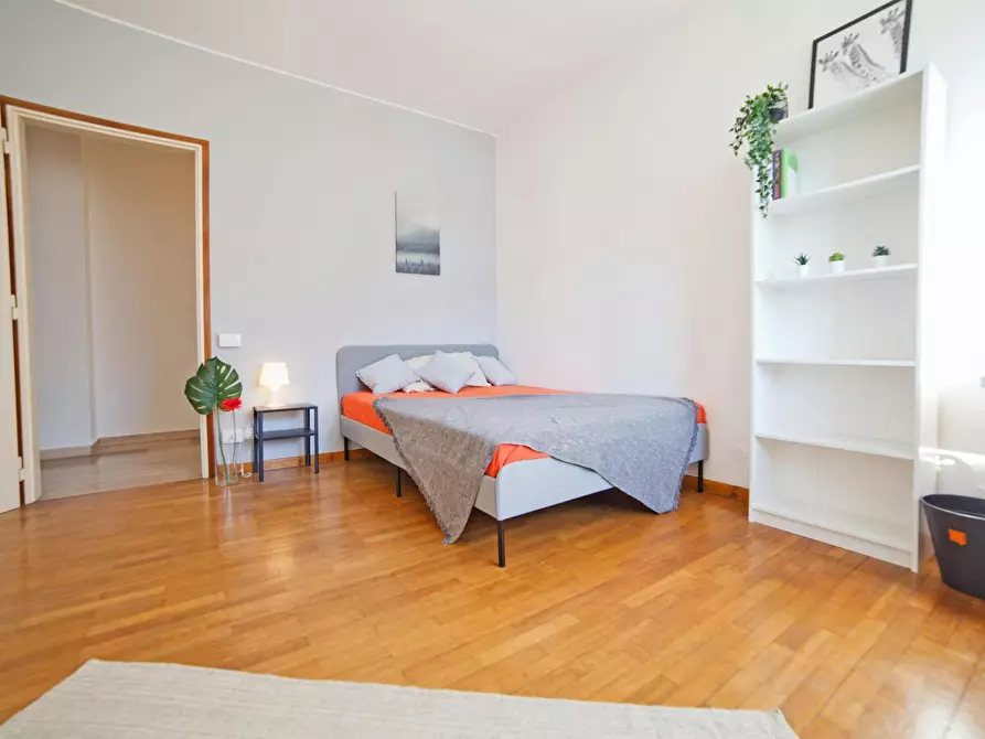 Immagine 4 di Camera in affitto  in Via Giuseppe Resinelli a Lecco