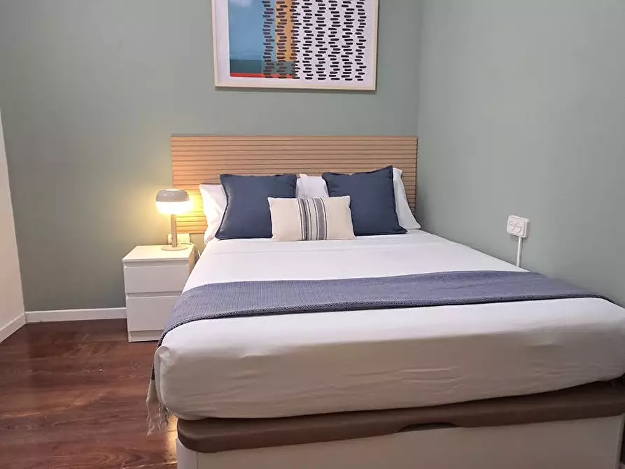 Immagine 2 di Camera in affitto  in Carrer del Comte d'Urgell a Barcelona