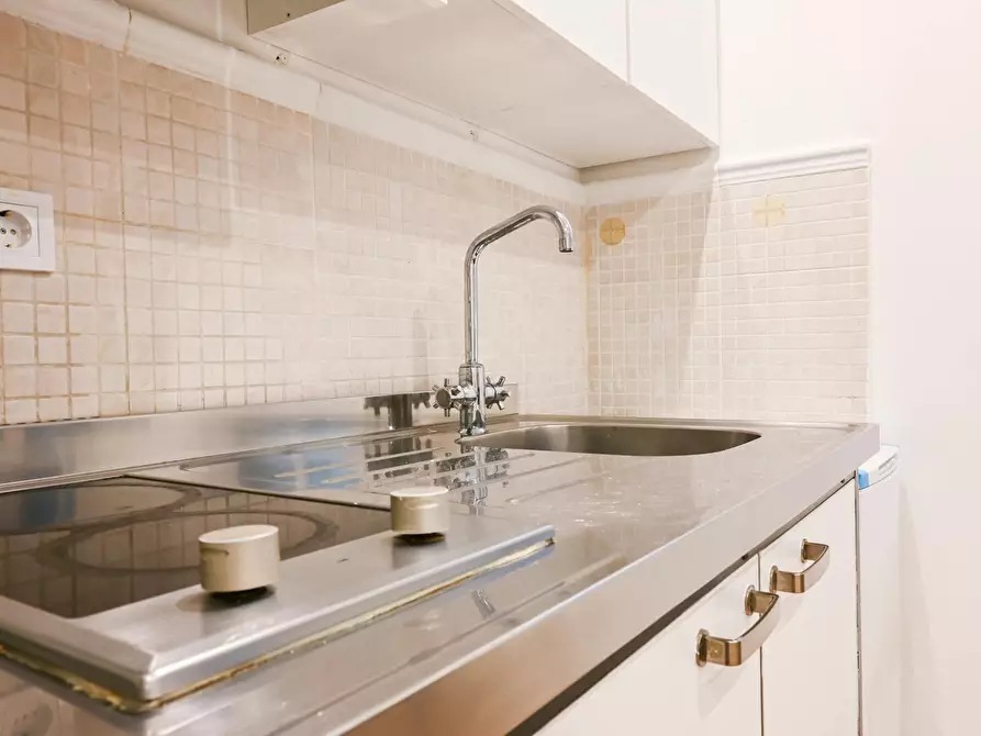 Immagine 6 di Appartamento in affitto  in Calle de San Lorenzo a Madrid