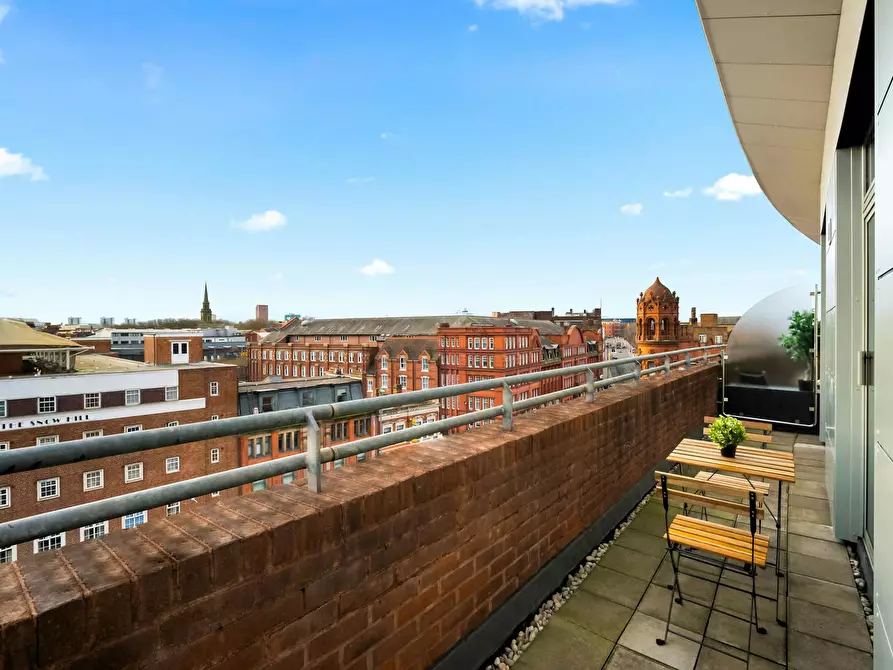 Immagine 7 di Appartamento in affitto  in Old Snow Hill a 