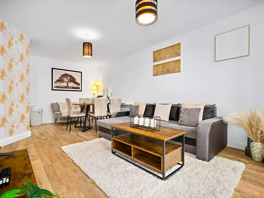 Immagine 5 di Appartamento in affitto  in Saint John's Walk a 