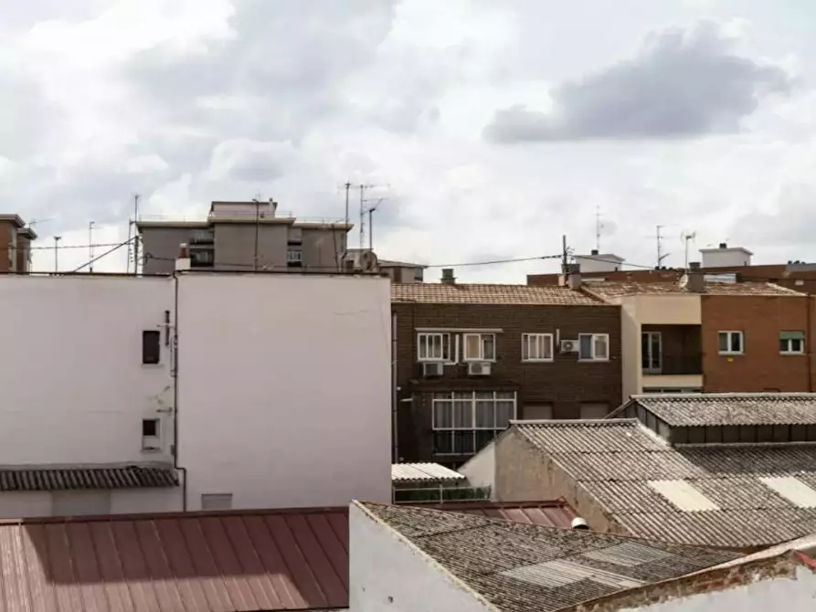 Immagine 9 di Camera in affitto  in Calle de Víctor Manuel III a Madrid