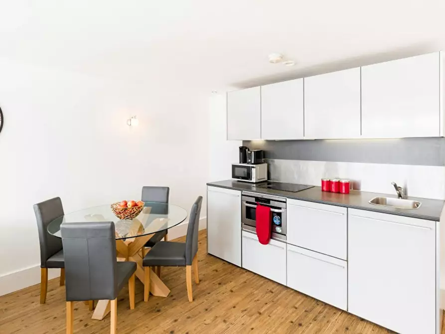 Immagine 6 di Appartamento in affitto  in Newhall Street a 