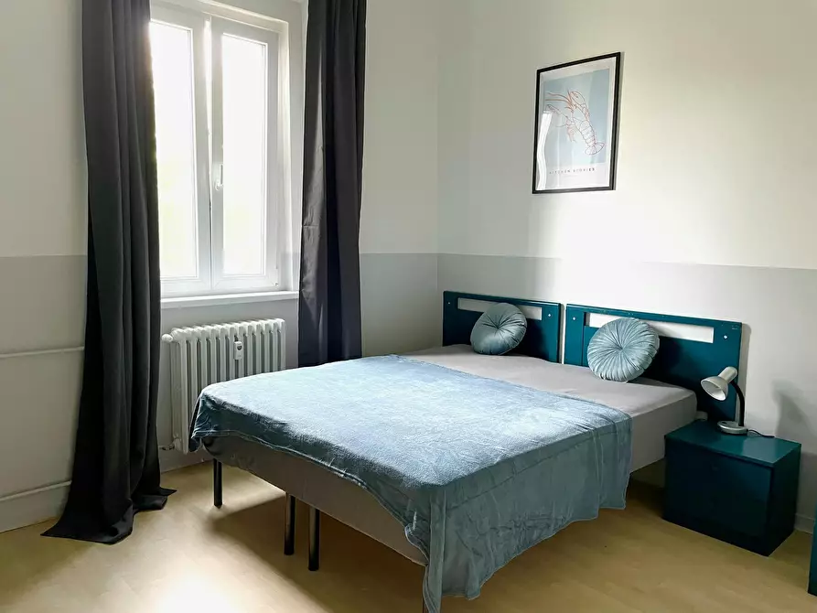 Immagine 8 di Camera in affitto  in Viale Miramare a Trieste